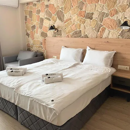 камъните מלון 3*