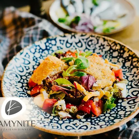 камъните Хотел