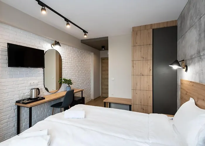 ホテル камъните 3*