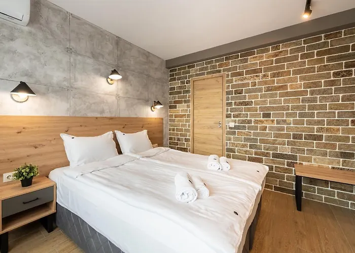 ホテル камъните 3*