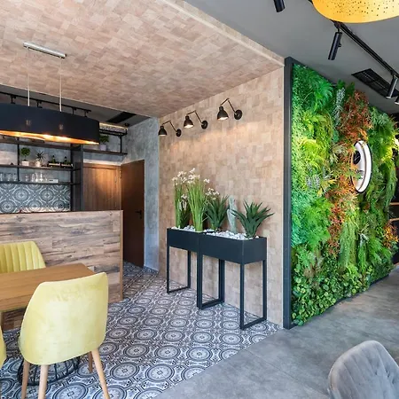 камъните Hotel 3*