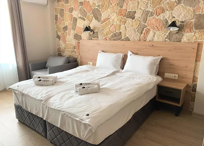 камъните Отель 3*